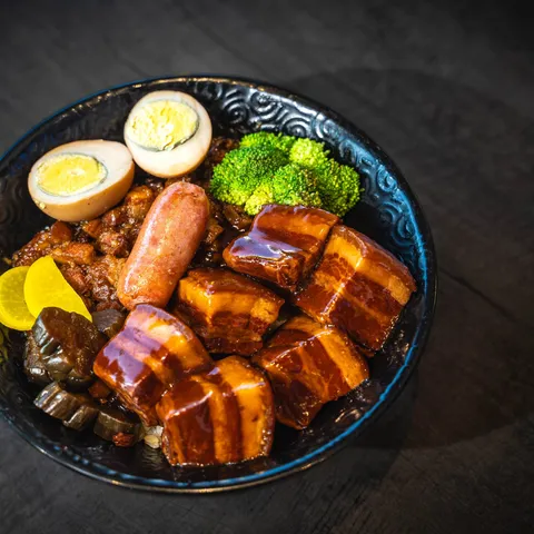 Braised pork belly bowl